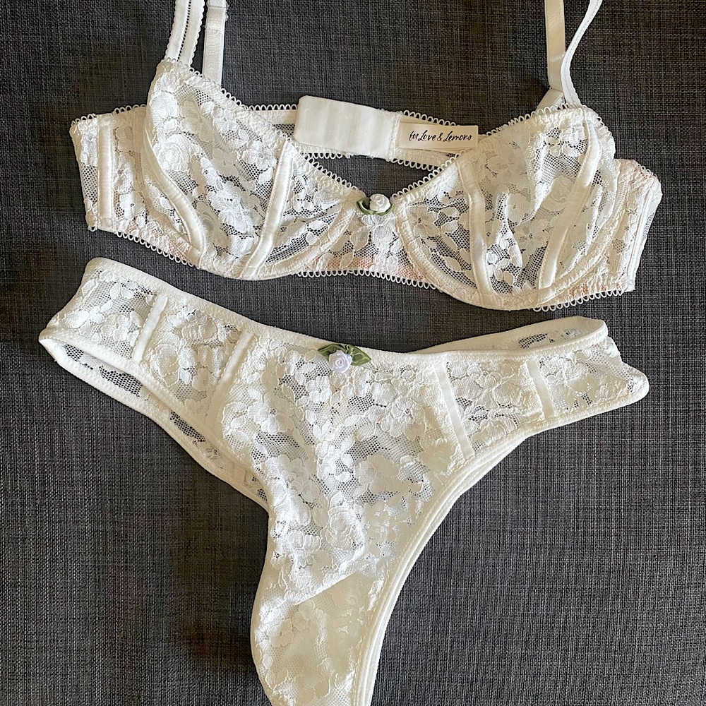 VS For Love&Lemons Lou Lace 2 Pieces SEt